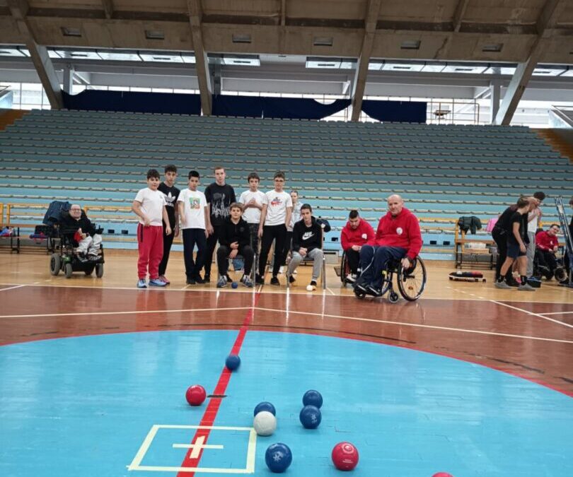 Učenici 7.a i 7.b razreda upoznali su se s parasportom – paraboćanjem